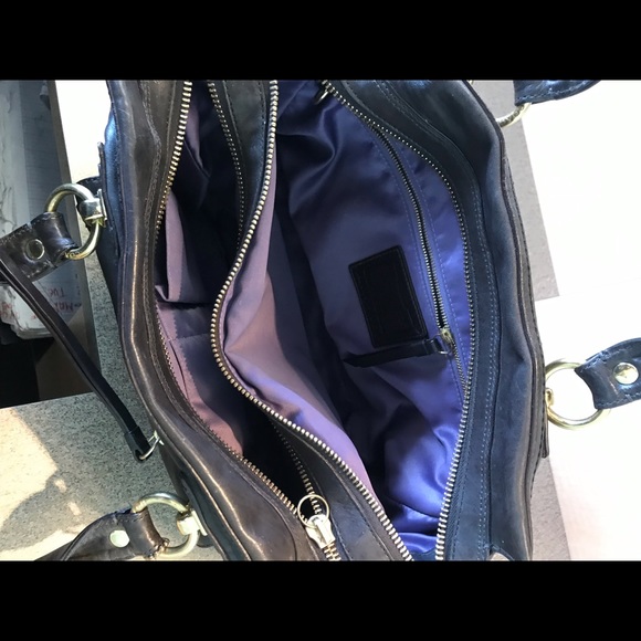 Coach purse 👛 - Picture 5 of 11